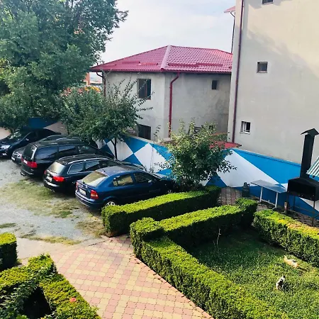 Gazde/Camere de închiriat Tanase *